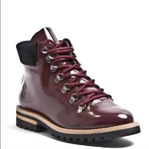 WORN TWICE BLONDO WAKER WATERPROOF SIZE 8